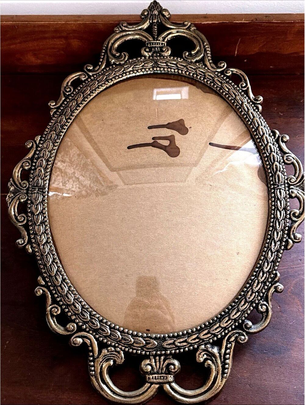 VTG Ornate Oval Picture Frame Convex Glass Gold Metal Italian Fits 9x12” Art